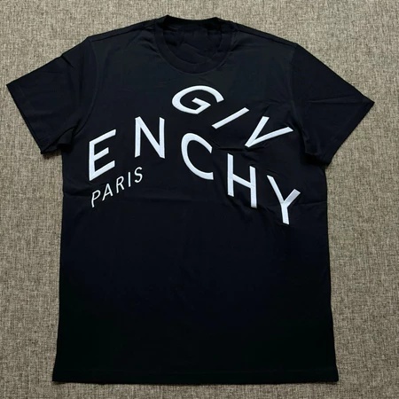 Kaos Vintage Pria Retro Givenchy Huruf Terpisah Miring Klasik