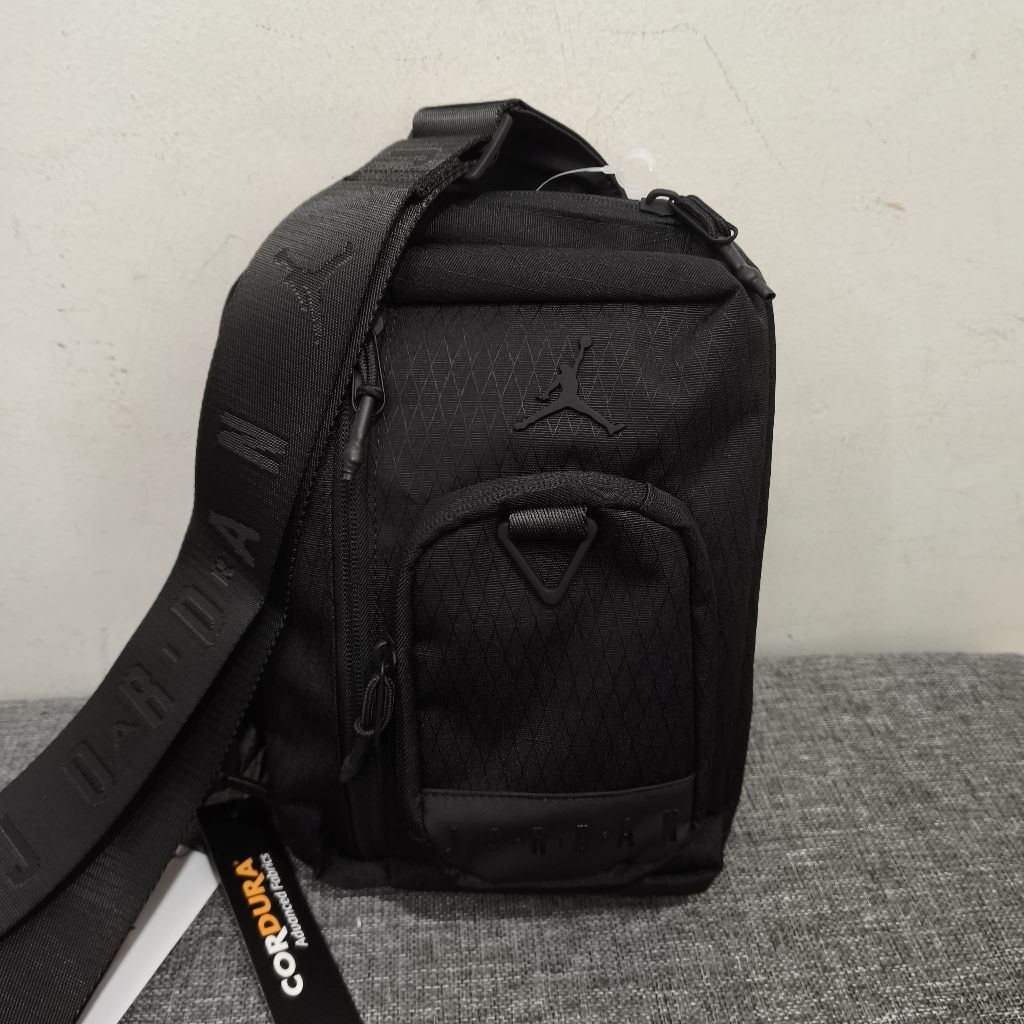 Jordan cordura Collectors Crossbody Bag Black (3L)/  Tas Selempang Hitam Dijamin Original