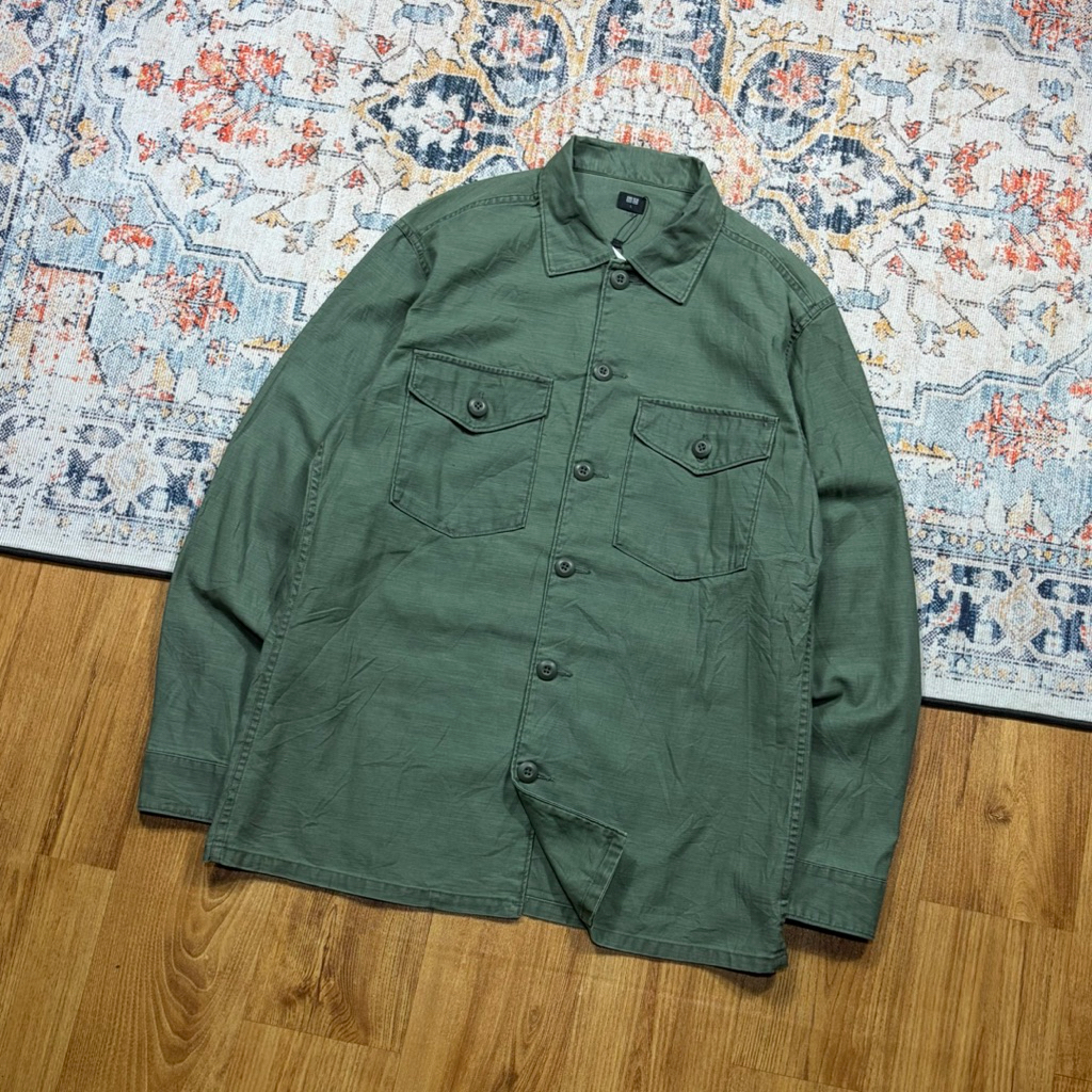 KEMEJA UNIQLO OG 107 SECOND