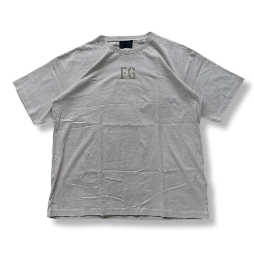 FOG FEAR OF GOD - FG CENTER T-SHIRT | KAOS | JSNG