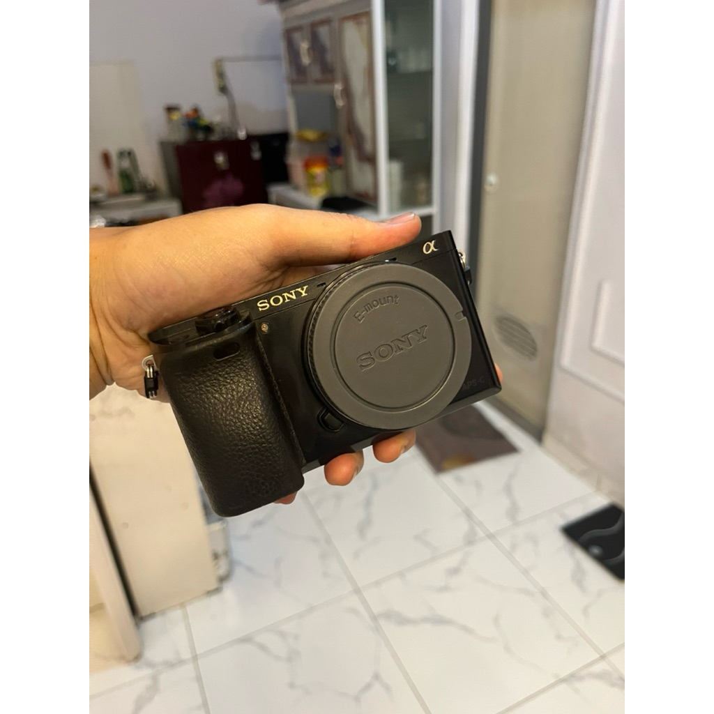 Kamera Sony A6000 Body Only