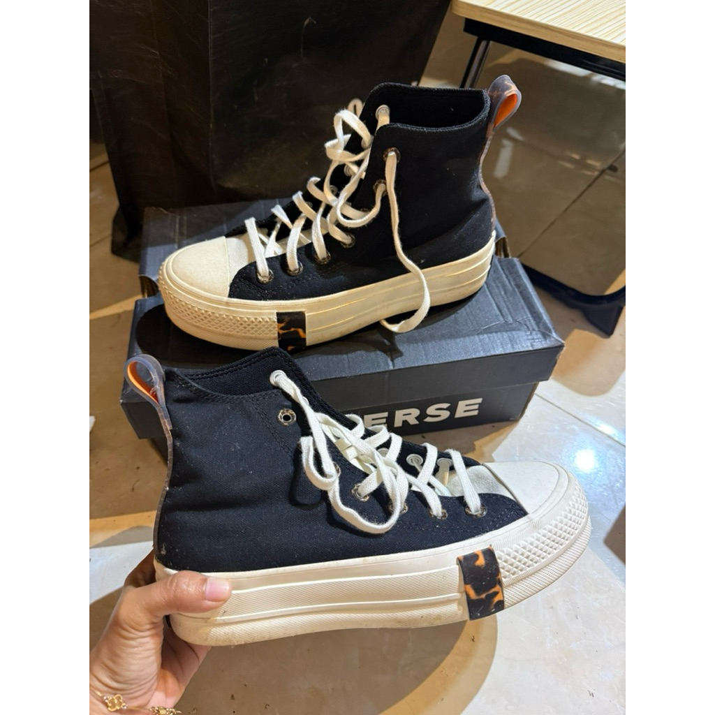 Sepatu Converse Leopard