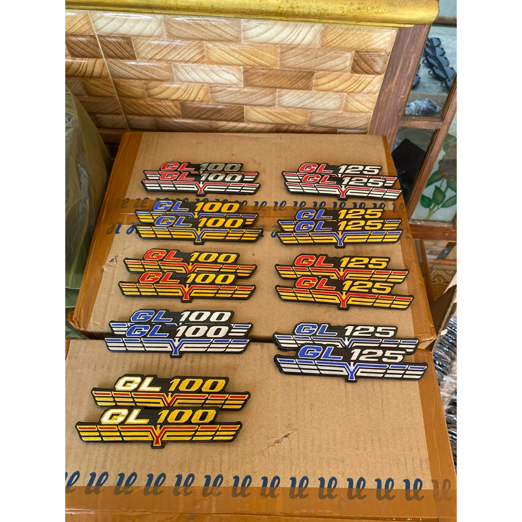 EMBLEM BOX AKI GL100 GL125 EMBLEM TEPONG GL 100 GL125