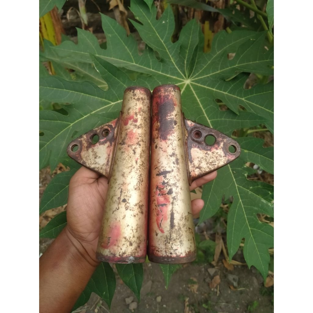 slongsong shock kupingan lampu cb100 cb125 s90 s90z ORIGINAL bladus kupingan lampu depan cb100 cb125