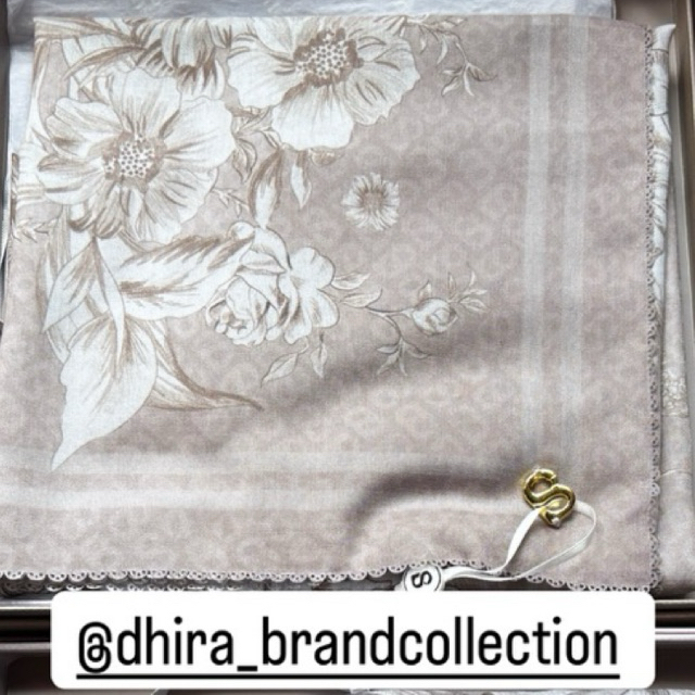 Buttonscarves Florescent Square moonbeam