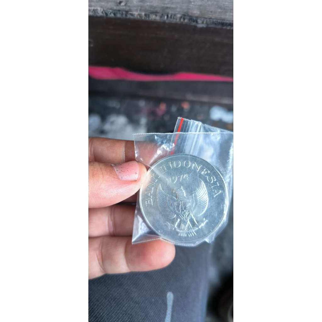 KOIN MACAN 2000 RUPIAH 1974  PERAK