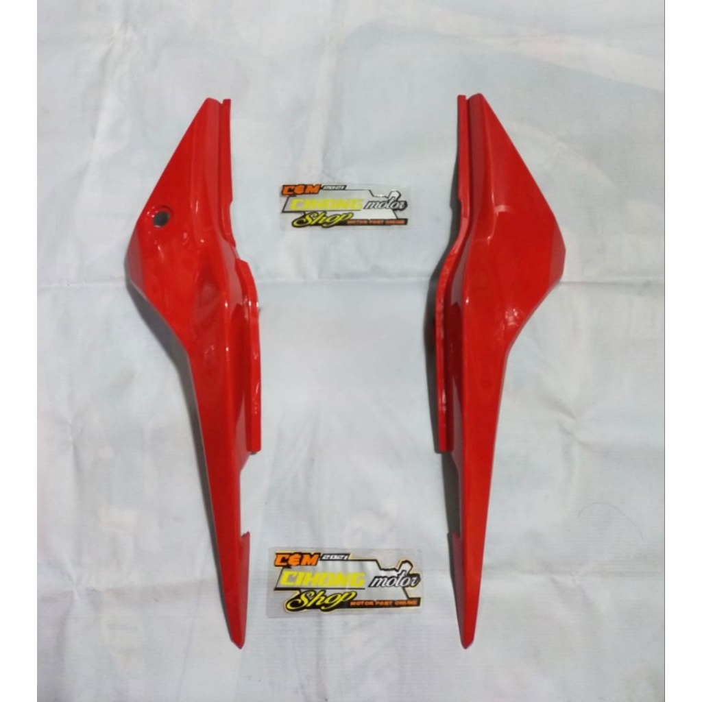 cover body bodi belakang kanan kiri CB 150 R new led tahun 2015-2016-2017.merah