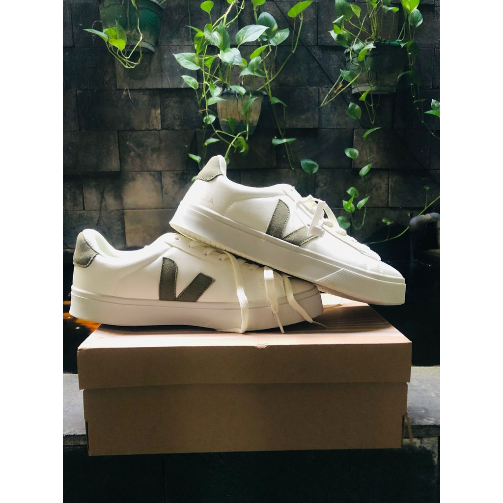 sepatu casual Veja size 41