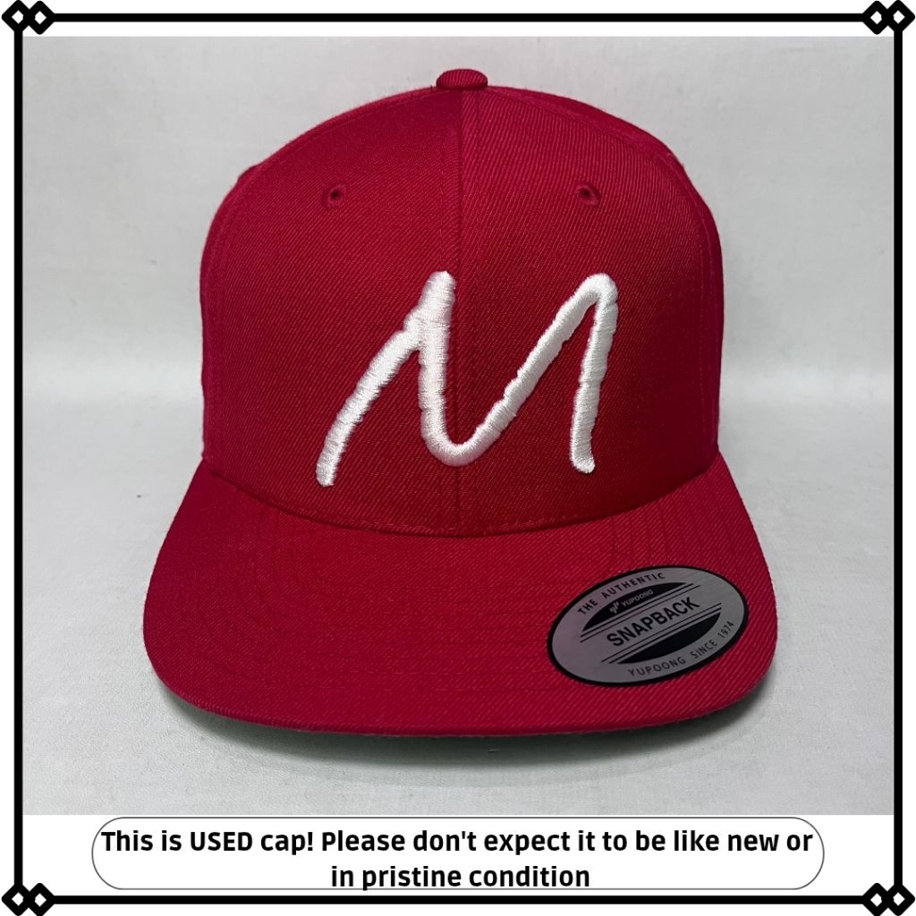 topi snapback huruf M yupoong original second