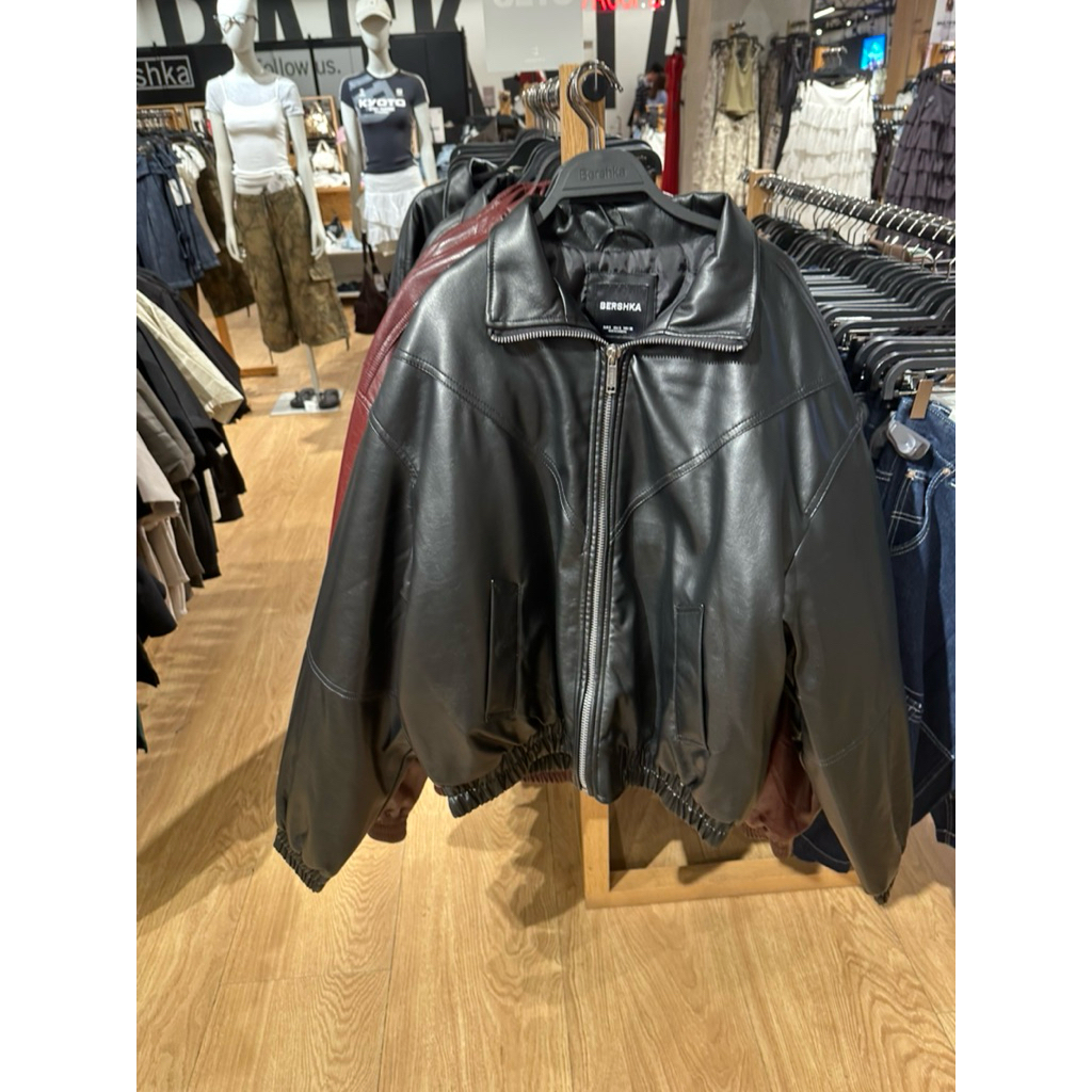 Jaket Kulit Cowok Bershka