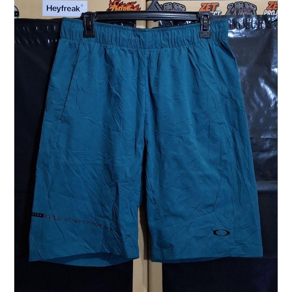 Track Short Pants / Celana Lari Pendek Oakley - Bekas Second