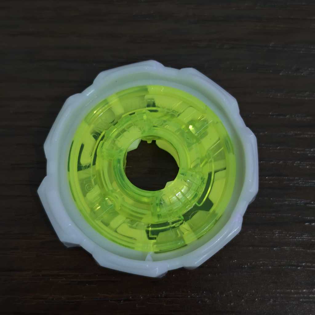 Beyblade X Ratchet 7-60 Putih Kuning NEW Unsealed Original Takara Tomy