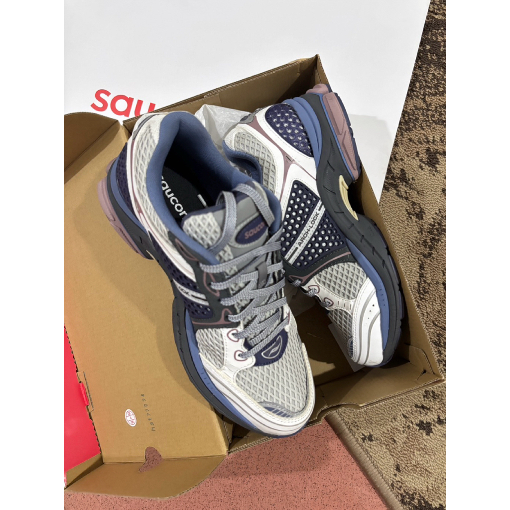(PRELOVED) Saucony - Progrid Triumph 4