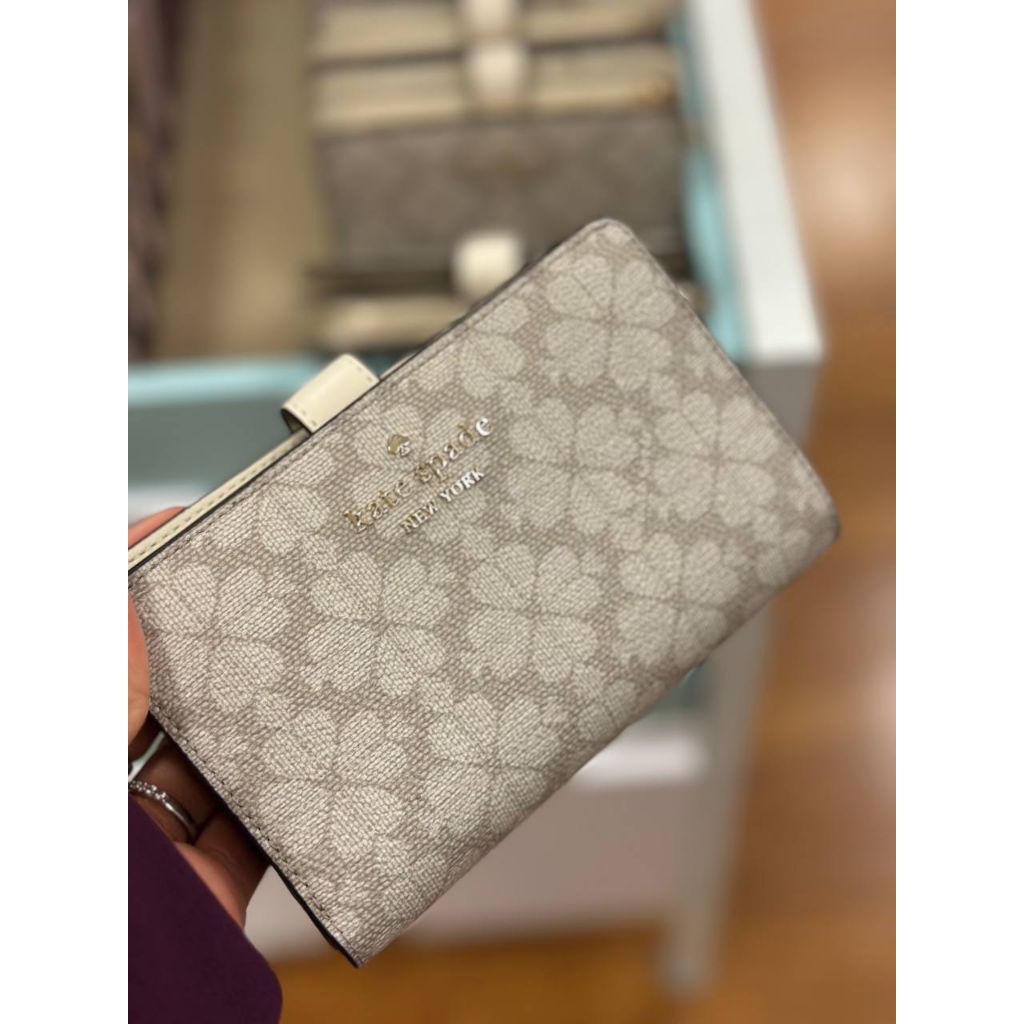 Katespade Medium wallet beige