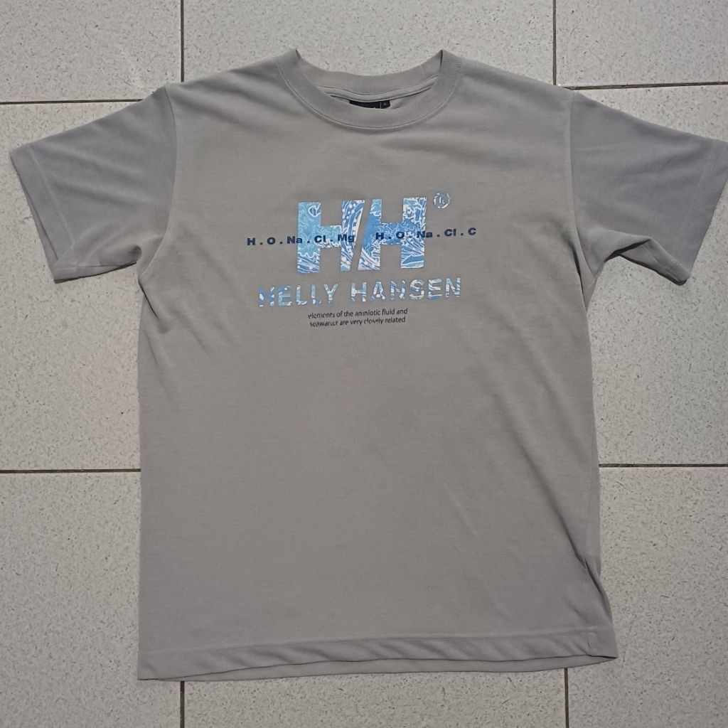 Kaos Helly Hansen warna Abu Second size L