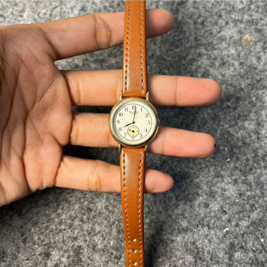 Jam tangan seiko quartz second original