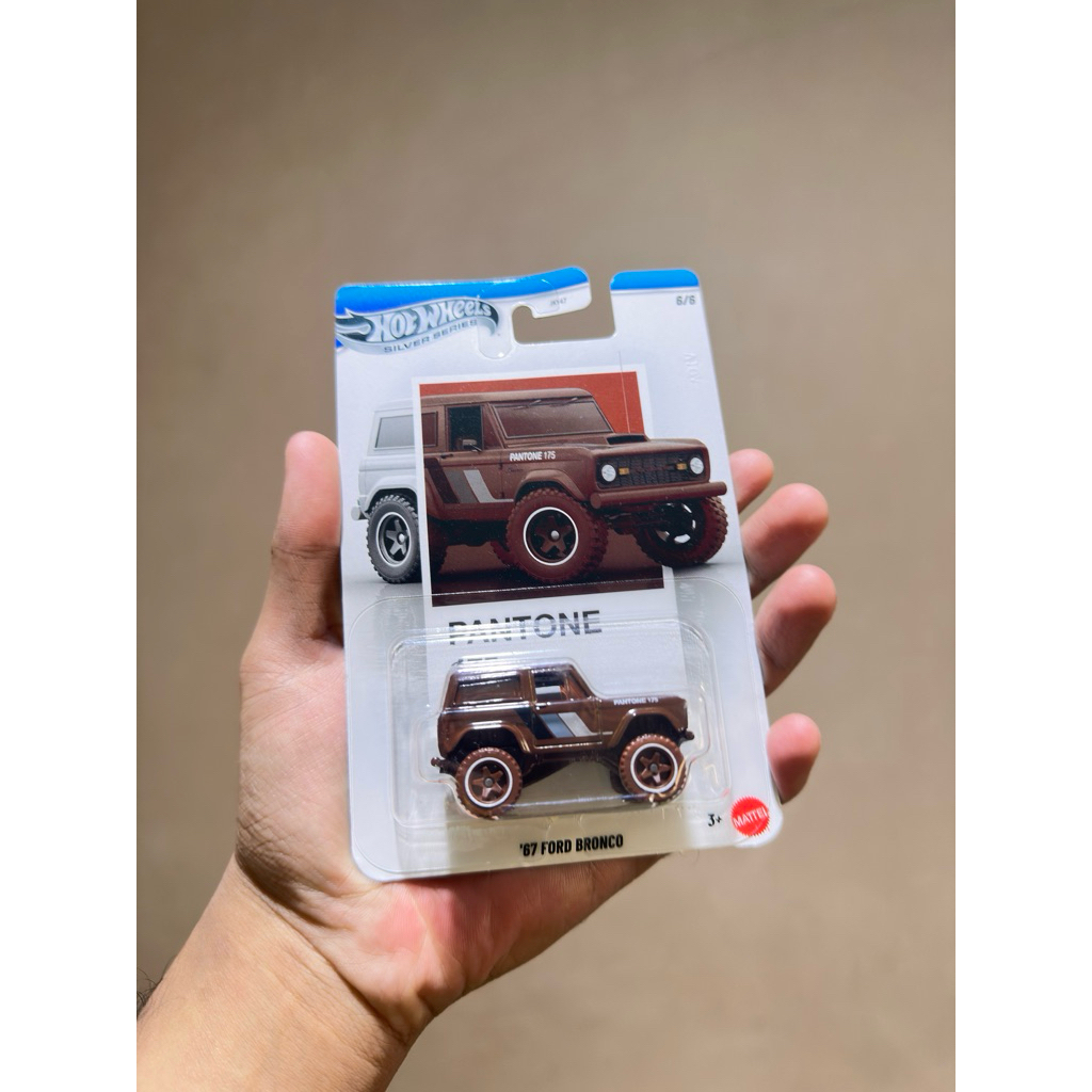 Hot Wheels Pantone Ford Bronco