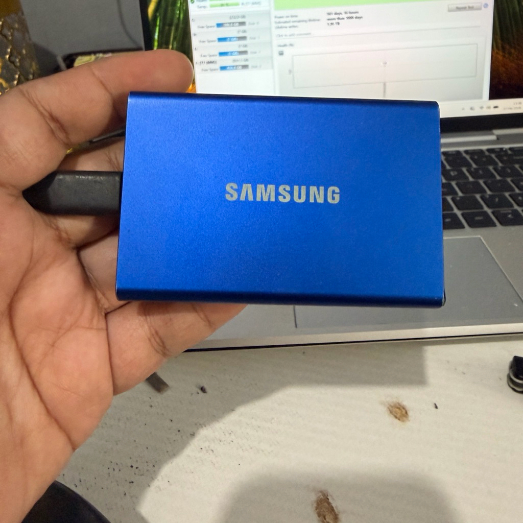 SAMSUNG SSD T7 1TB SECOND
