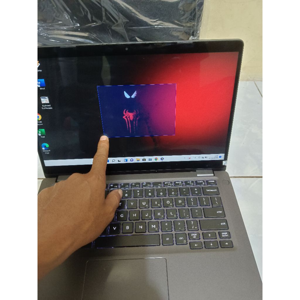 Dell 5300 touchscreen 2 in 1 core i7