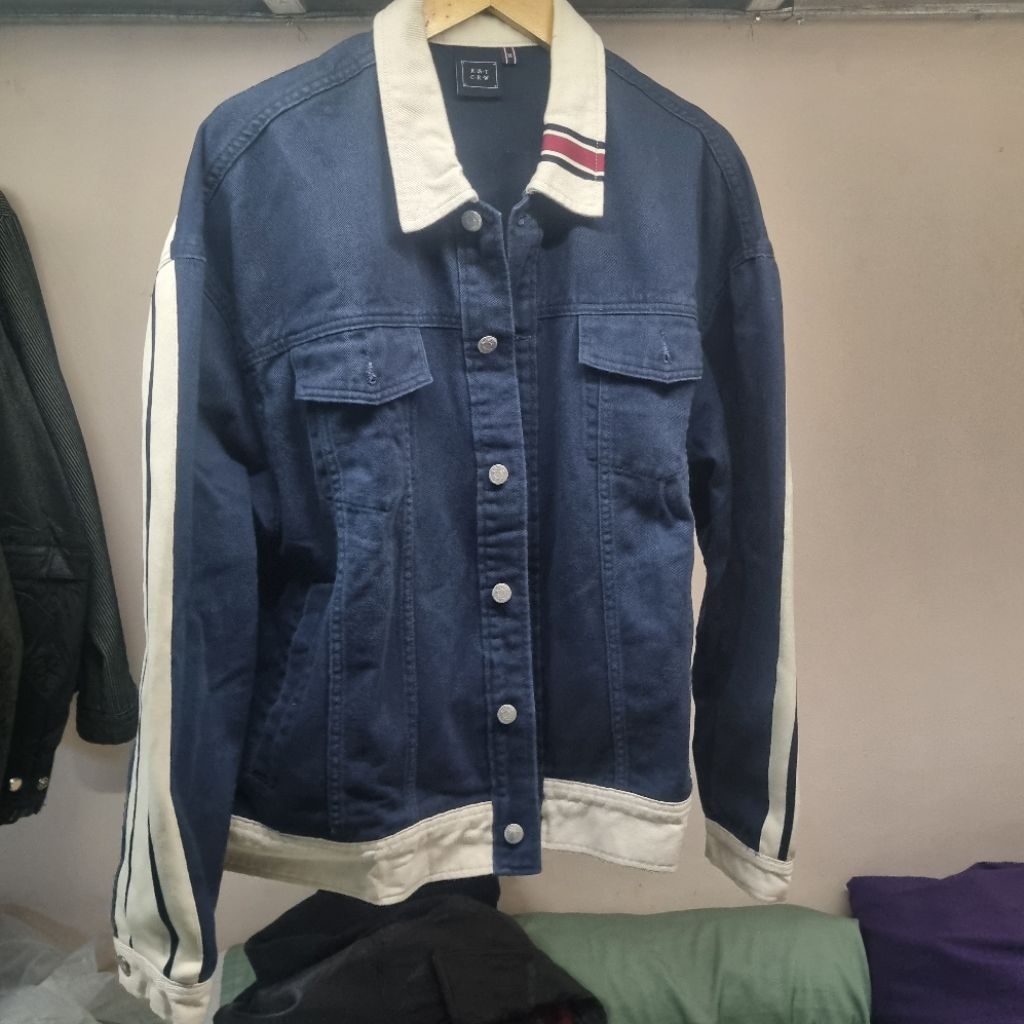 Romantic Crown Trucker Jacket