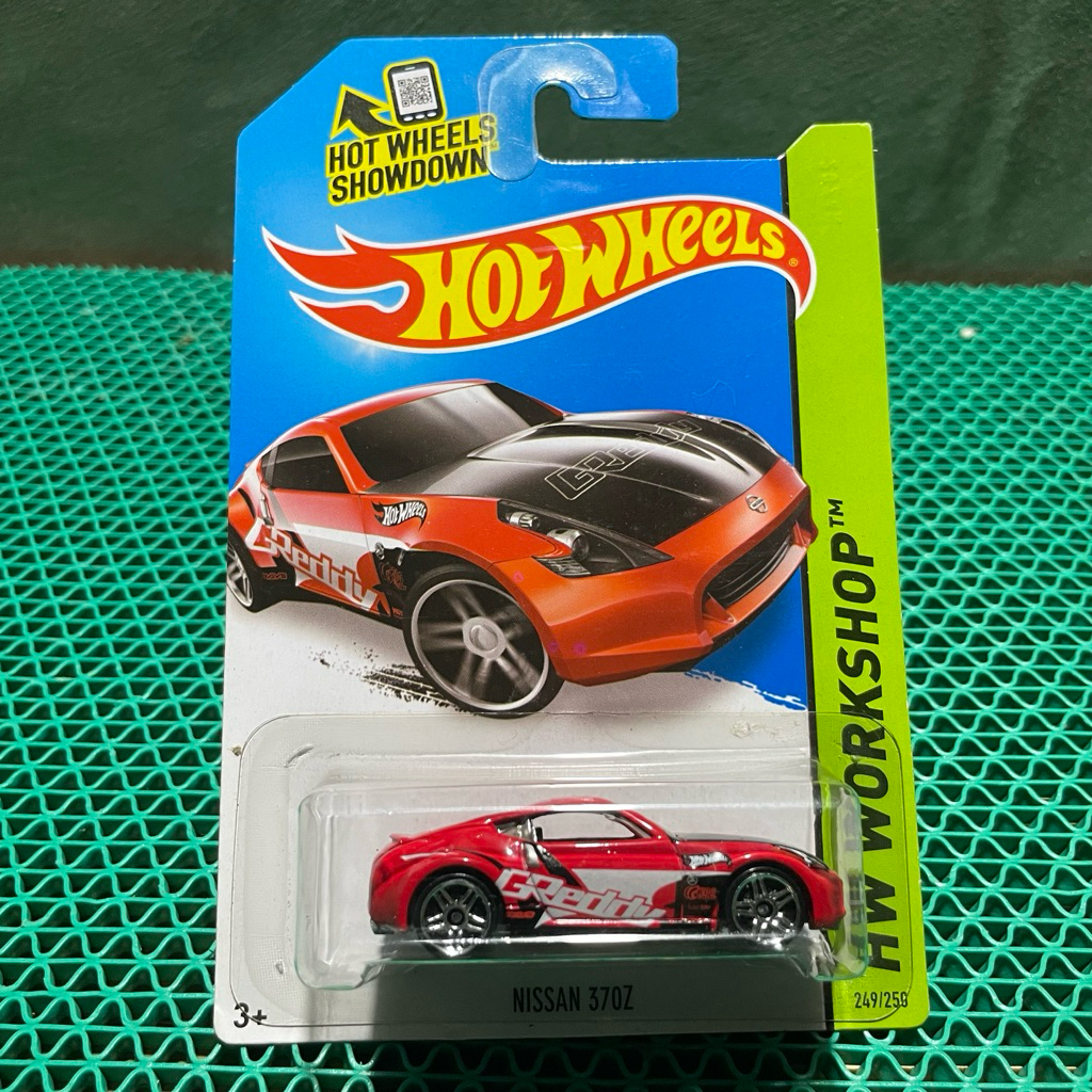 Hotwheels Nissan 370z Greddy Merah