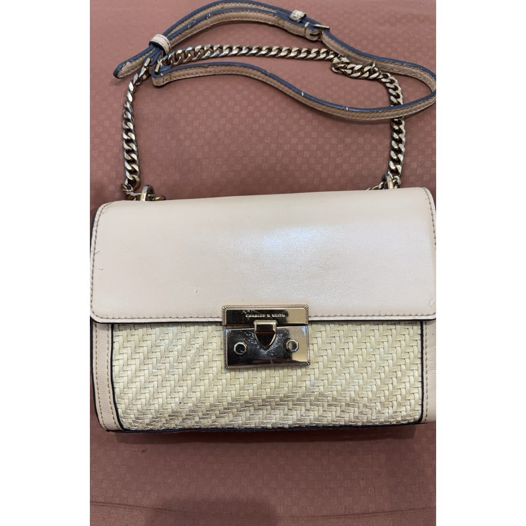 CHARLES & KEITH BAG PRELOVED | PRELOVED TAS CHARLES & KEITH | SLING BAG CHARLES & KEITH PRELOVED