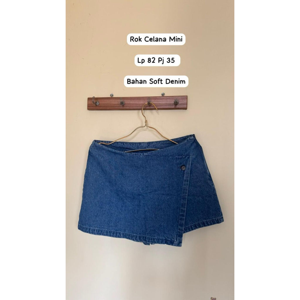 Rok Celana Mini Denim Putih
