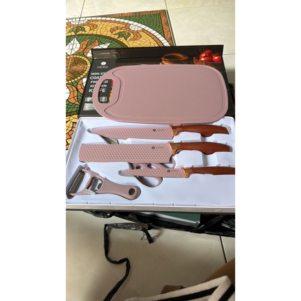 PERO KNIFE SET