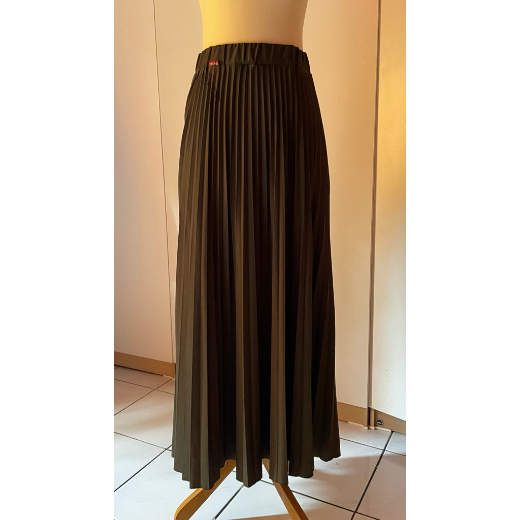 -PRELOVED- ROK PLISKET HIJAU