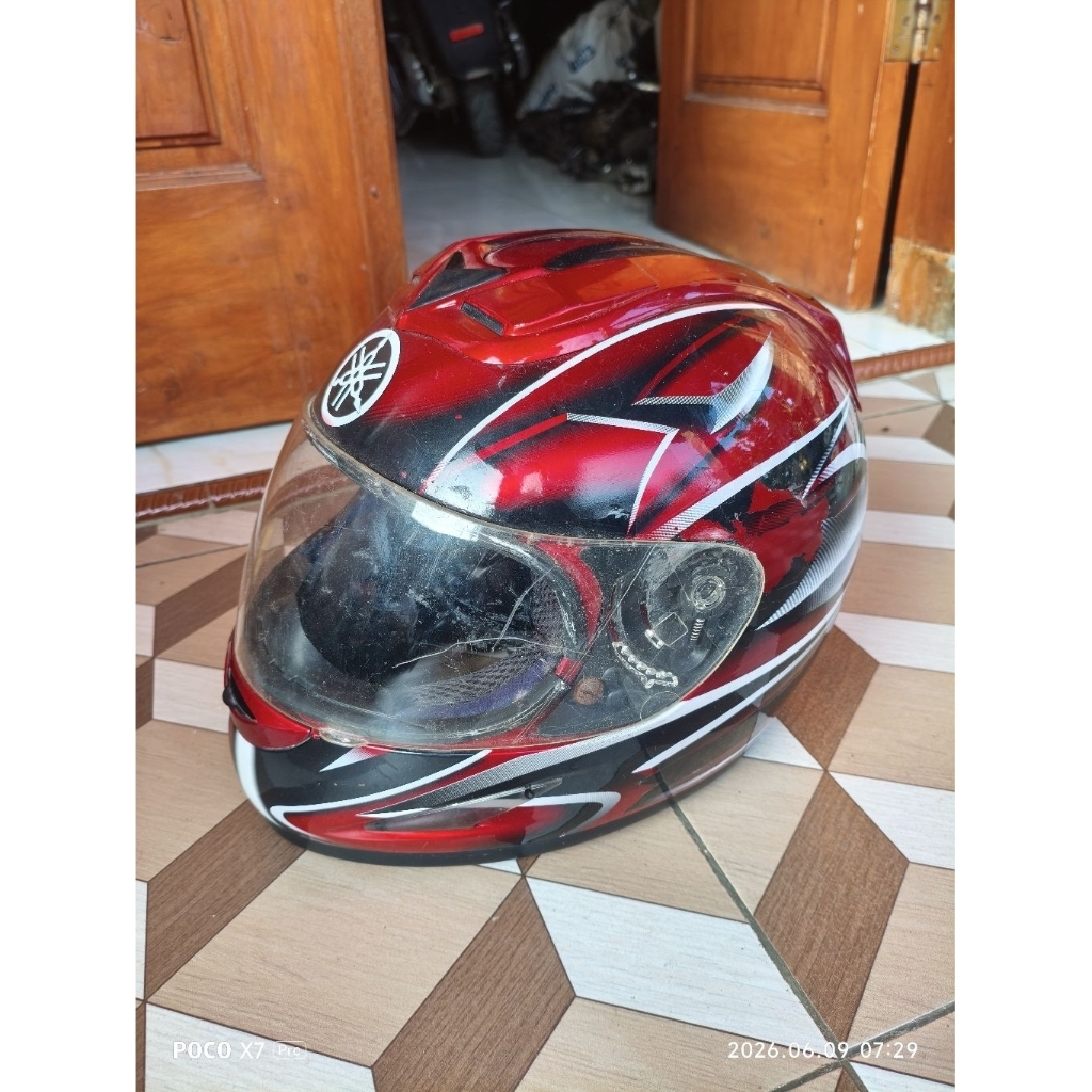 helm fullface original bawaan yamaha merah second bagus ukuran m
