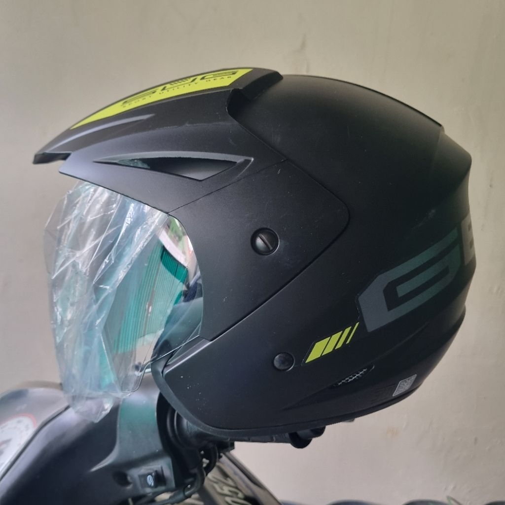 Helm Yamaha Gear Asli
