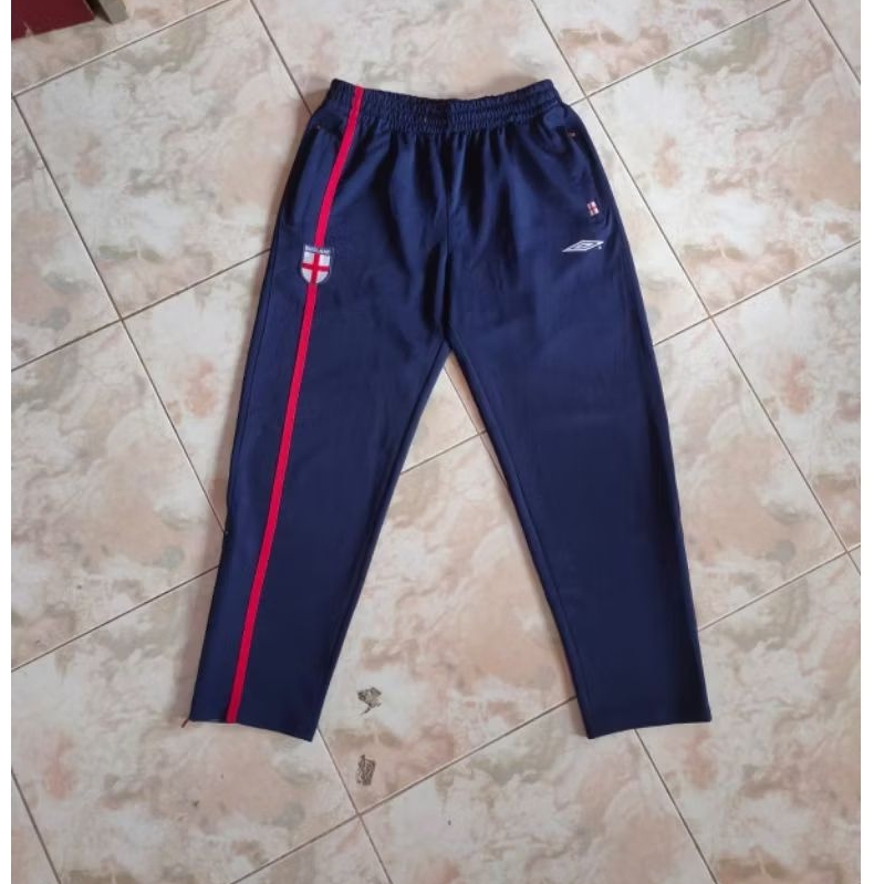 Celana Training Umbro Timnas Inggris (minus ada pulse siji)
