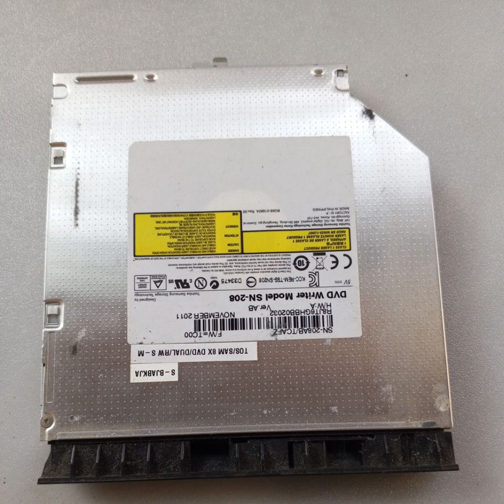 DVD Laptop Wearnes Quadra C1-1422