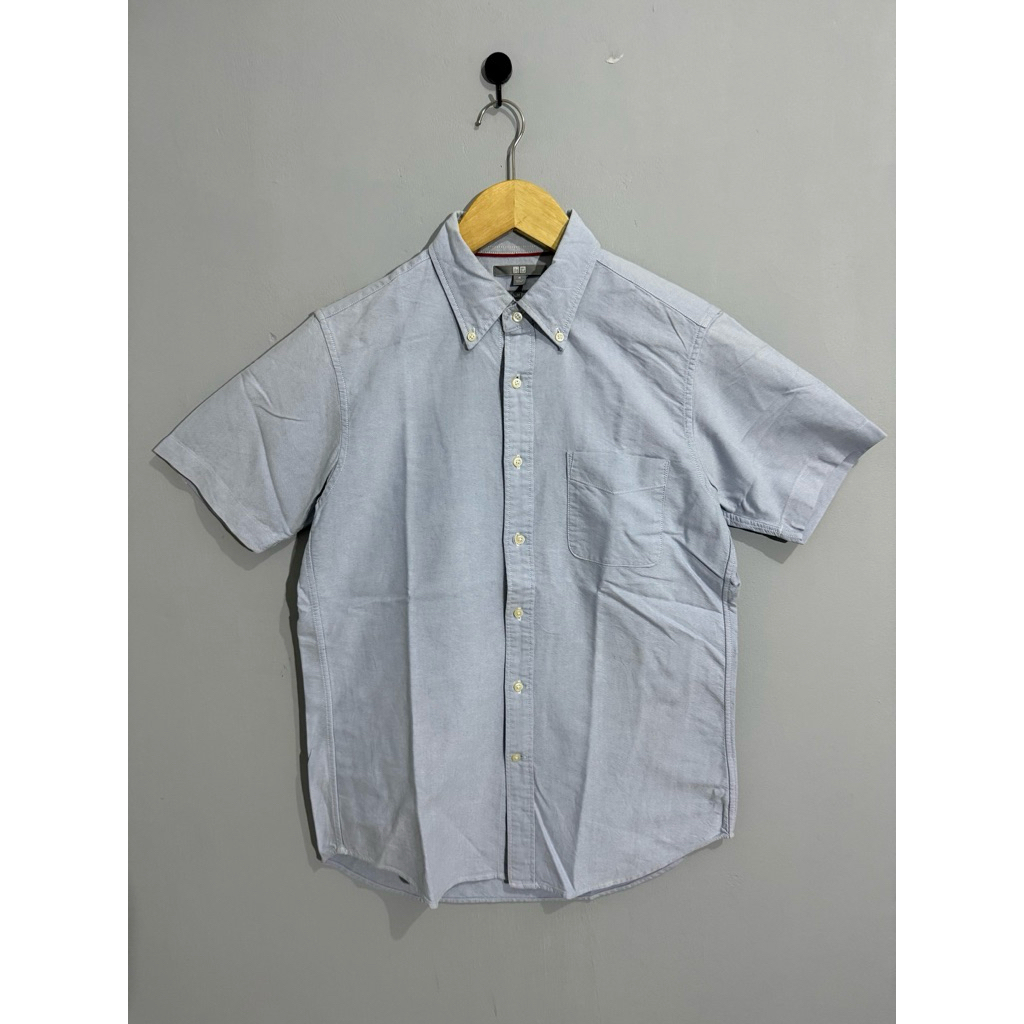 Kemeja Oxford Uniqlo
