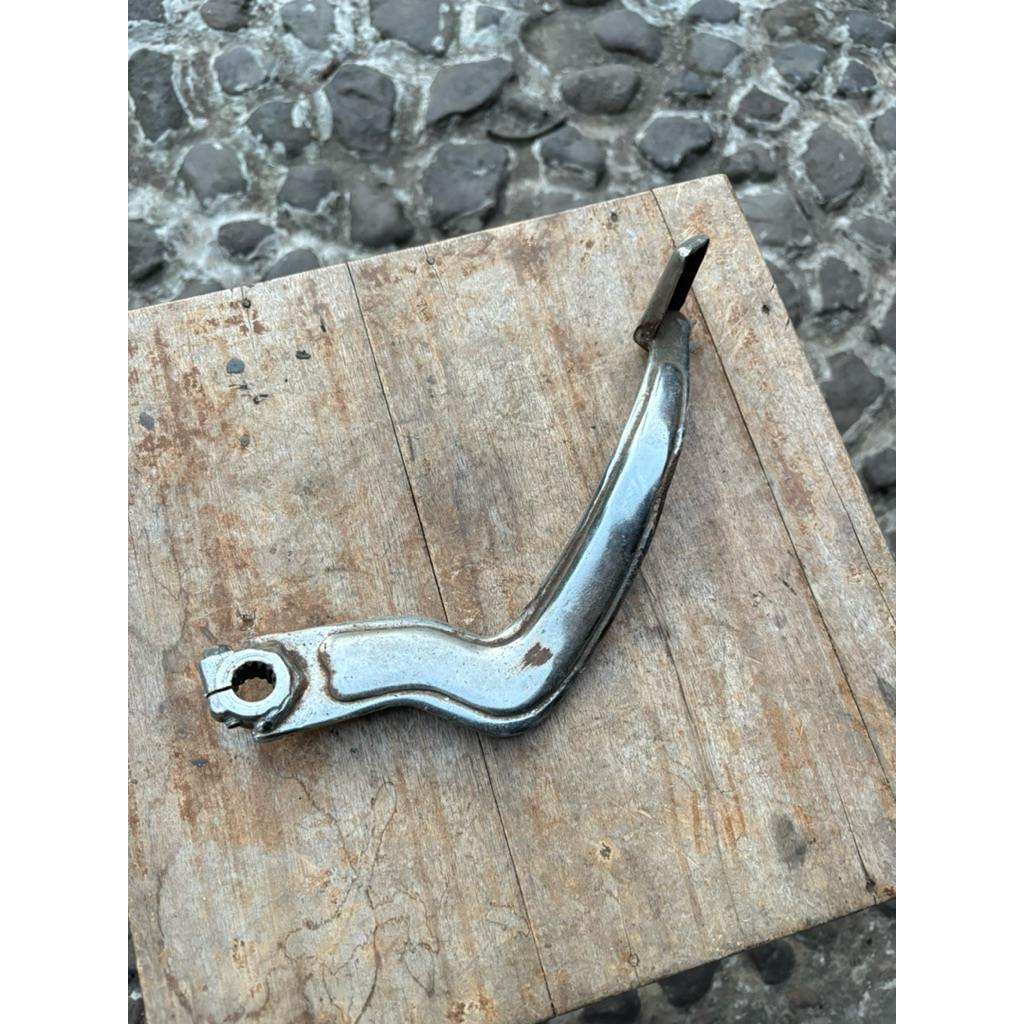 pedal rem satria lumba tromol original bekas