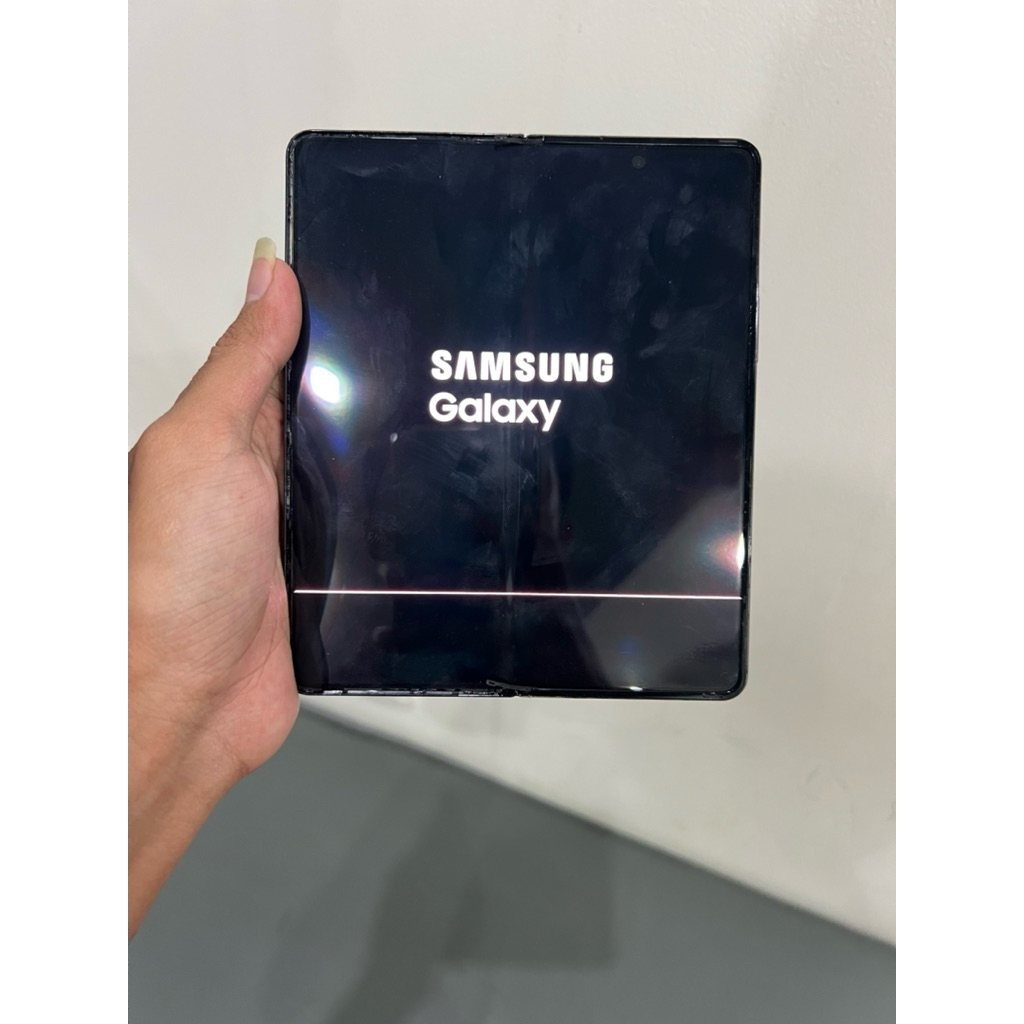 lcd samsung z fold 4 minus