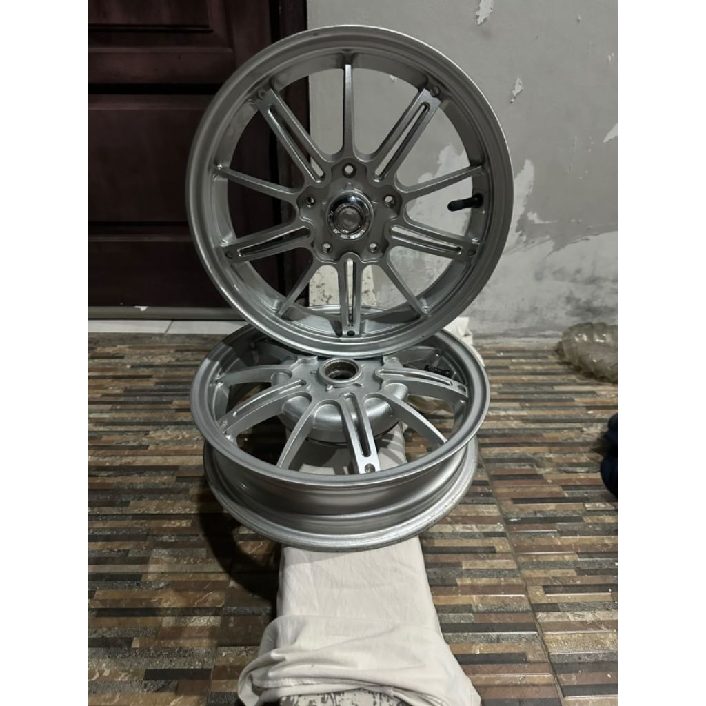 Velg Model Drag V2 Unbrand
