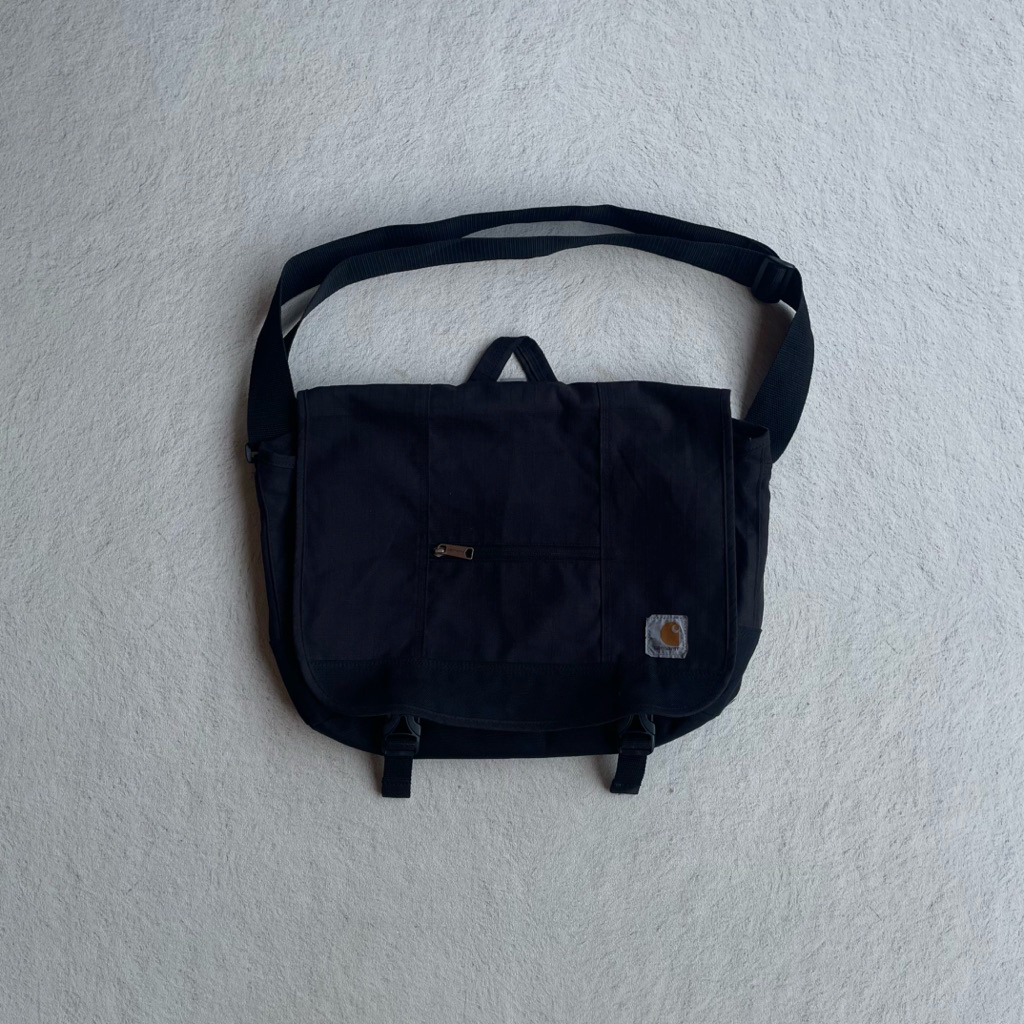 Carhartt D89 Massenger bag 1