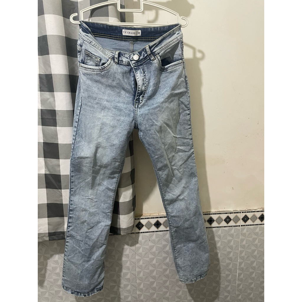 PRELOVED JEANS CUTBRAY