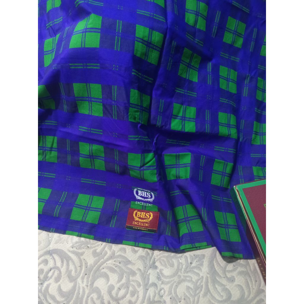 sarung bhs full sutra kdt kotak sedang