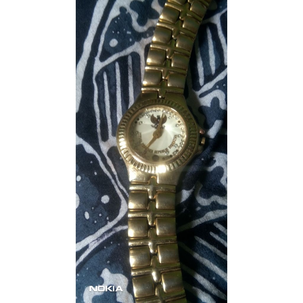 jam istana merdeka RI. era orde baru gold 23 k plated tebal