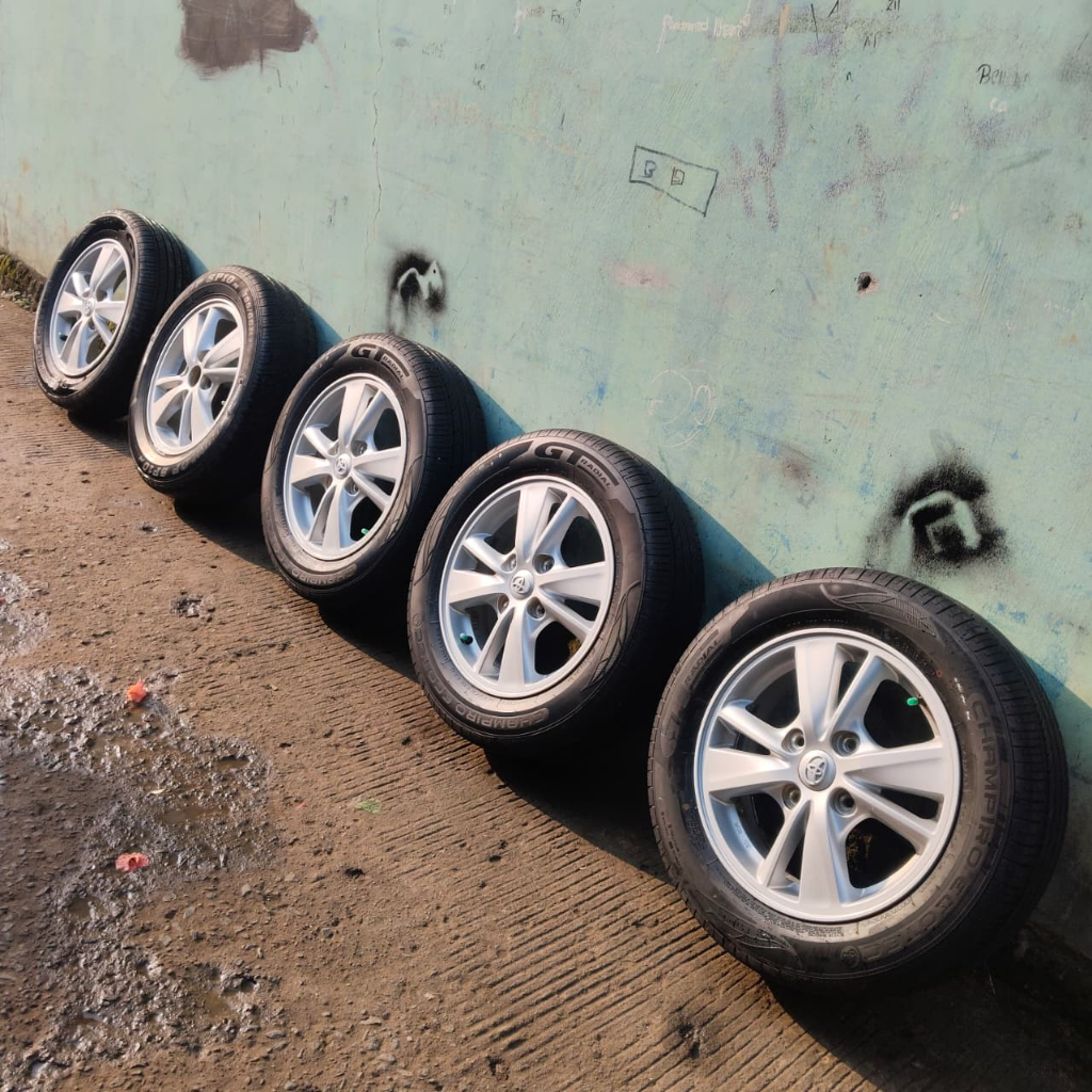 Ban / Velg Mobil Toyota Avanza Xenia Second Copotan Avanza 2025