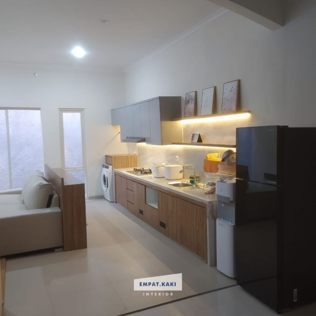 Kitchen Set Custom Modern HPL Motif Kayu Sesuai Ukuran
