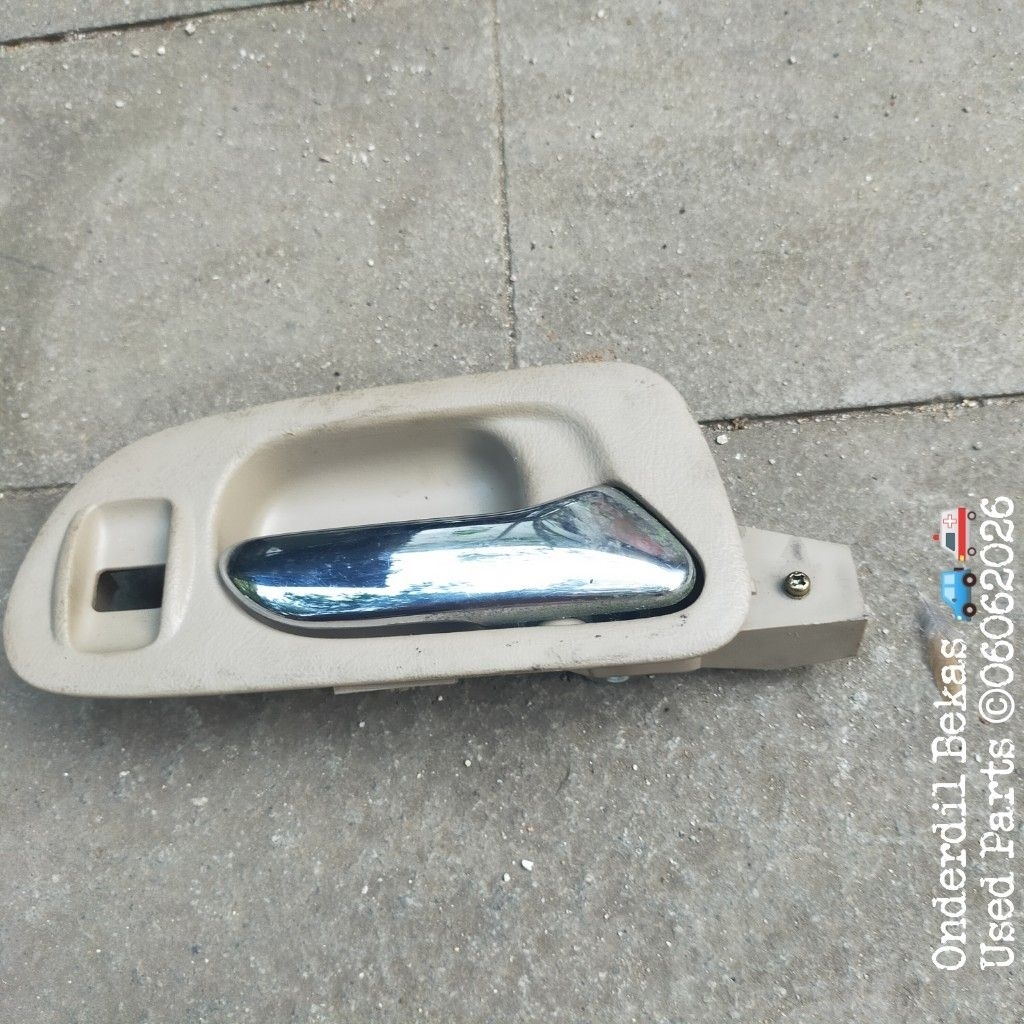 handle kanan belakang Honda Odyssey Ra6