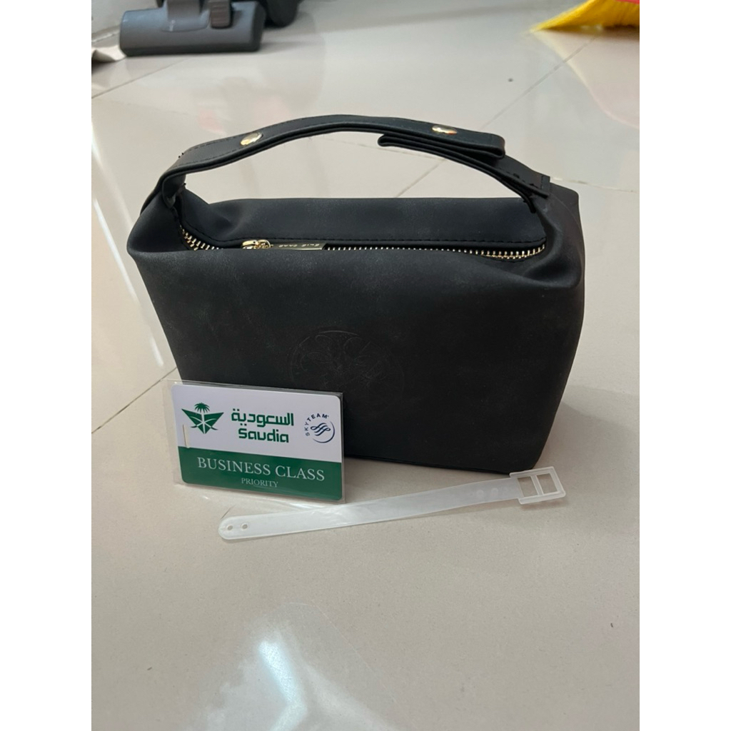Amenity Kit Business Class Saudi Airlines, Turkish Airlines, Garuda Indonesia, Qatar Airways, Emirat
