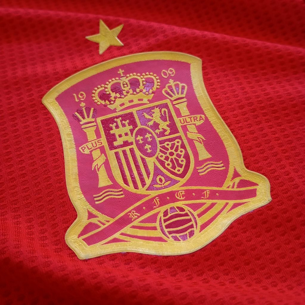 Spanyol Home 18 Player Issue