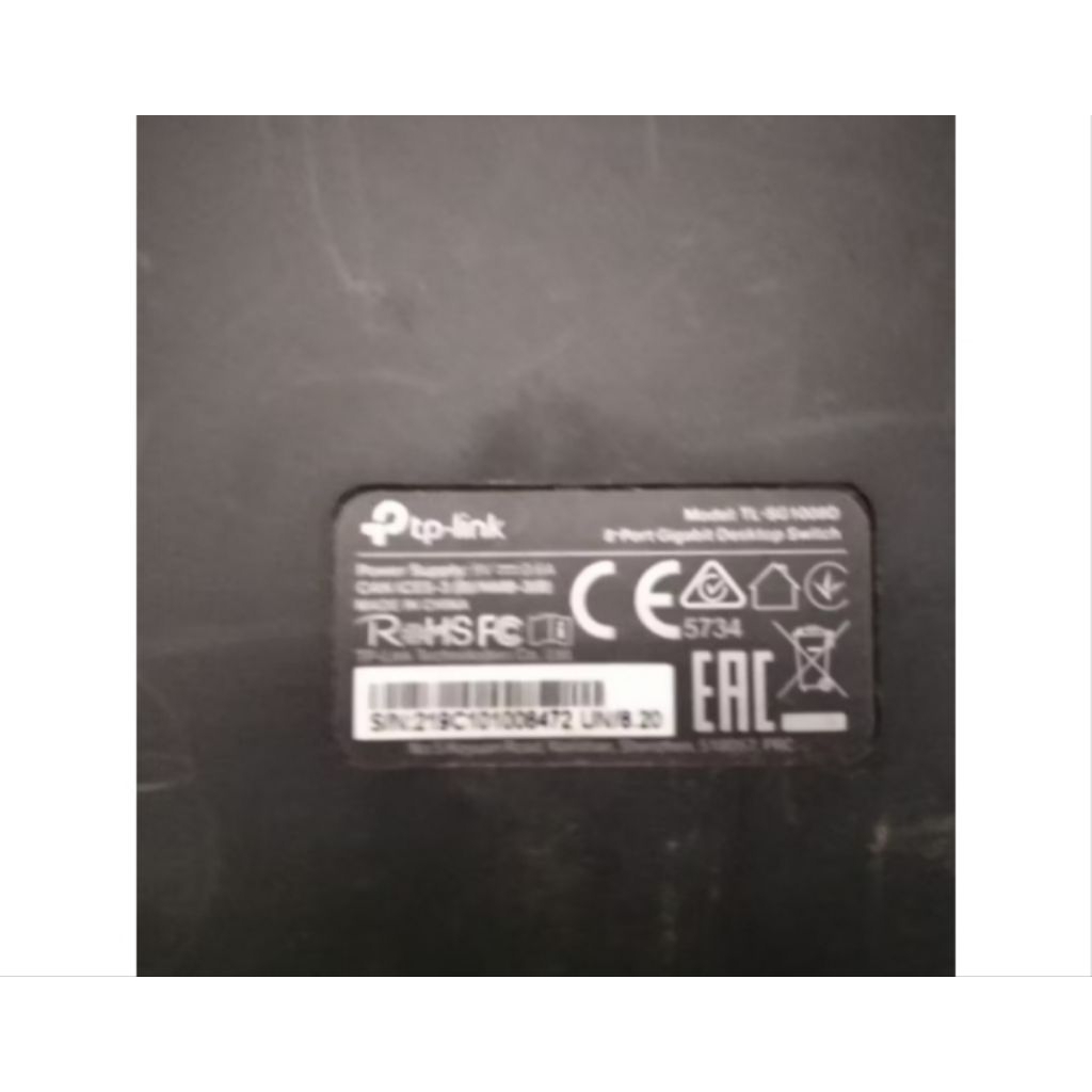 Hub switch 8port 10/100Lengkap adaptor