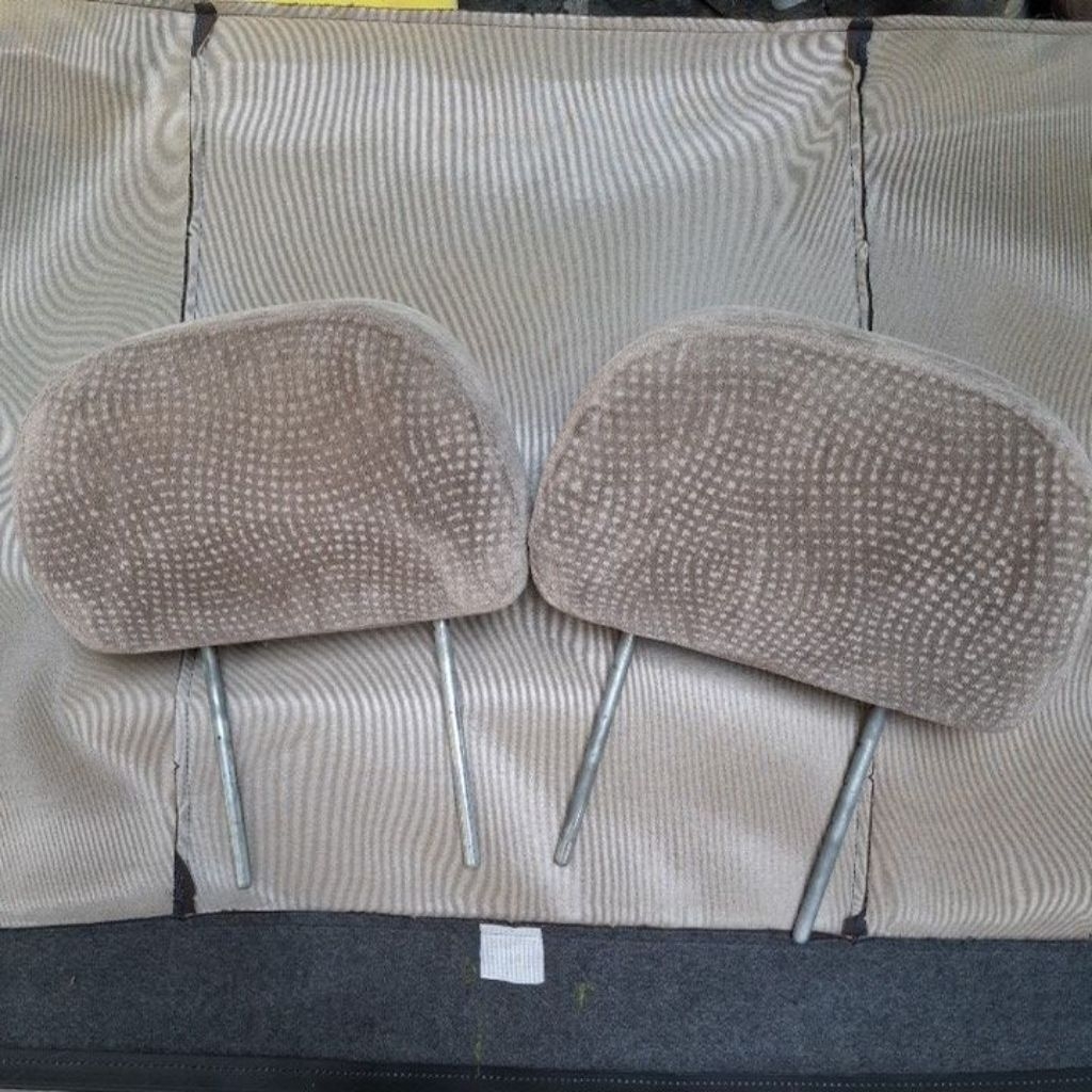 headrest original bekas apv lama harga sepasang