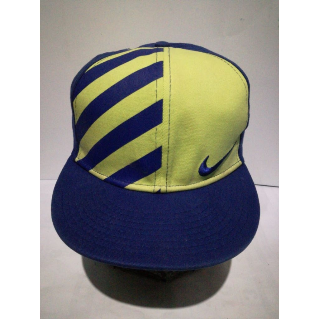 Topi nike golf second