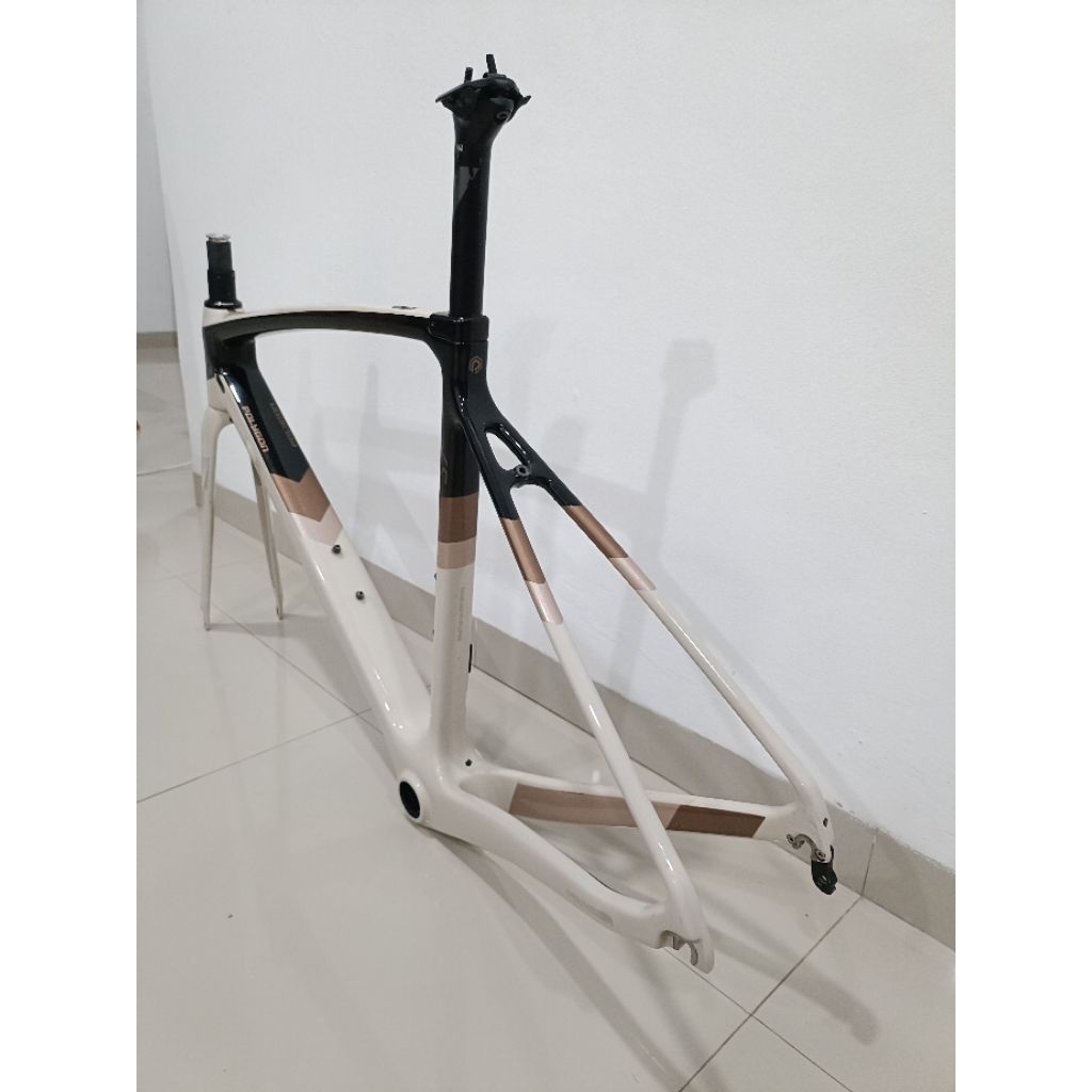frame Polygon strattos S7 rim brake size M